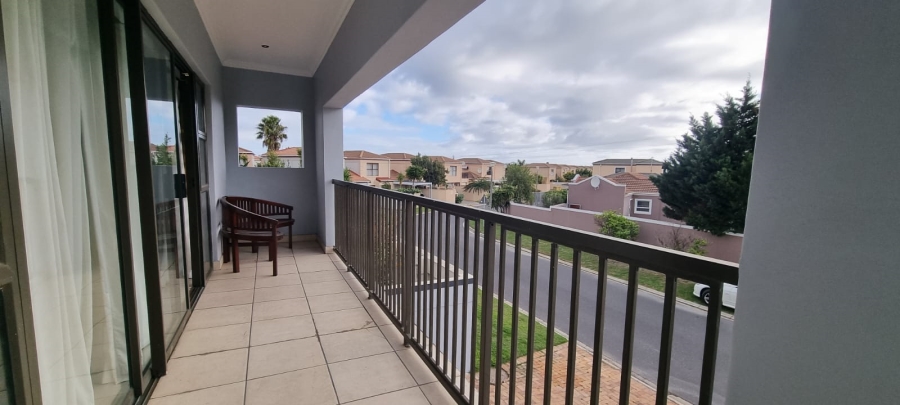 3 Bedroom Property for Sale in Parklands Western Cape